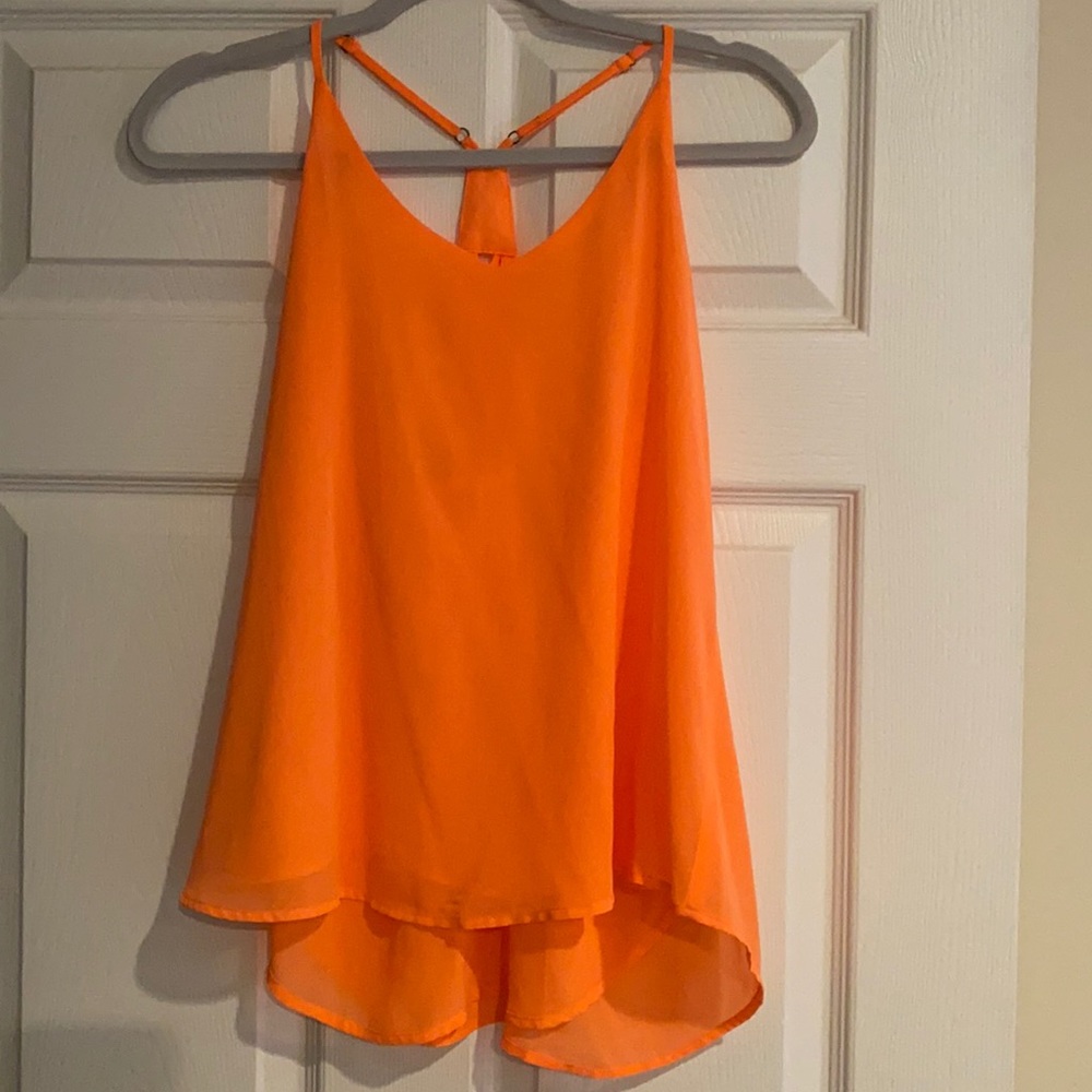 Perfect swimmer top!